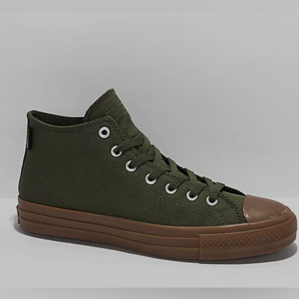 Olive green Converse mid rise